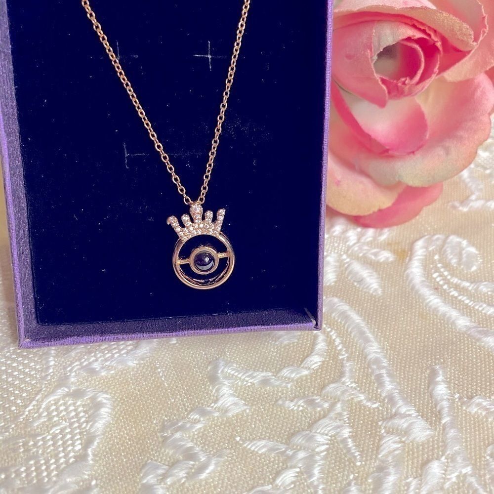 Love 💕 Tiara Necklace pendants
